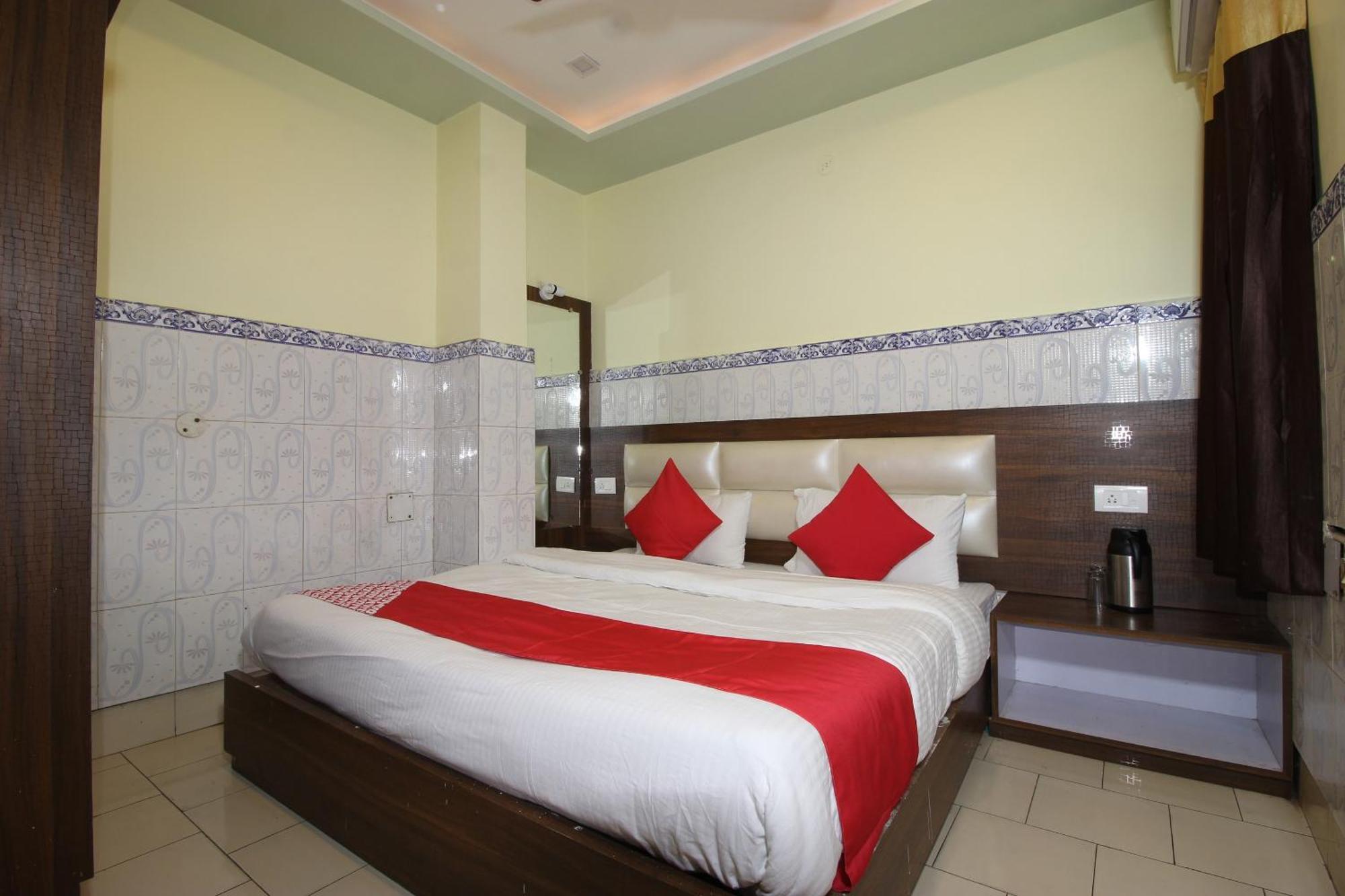 Hotel O Blue Diamond فاراناسي المظهر الخارجي الصورة