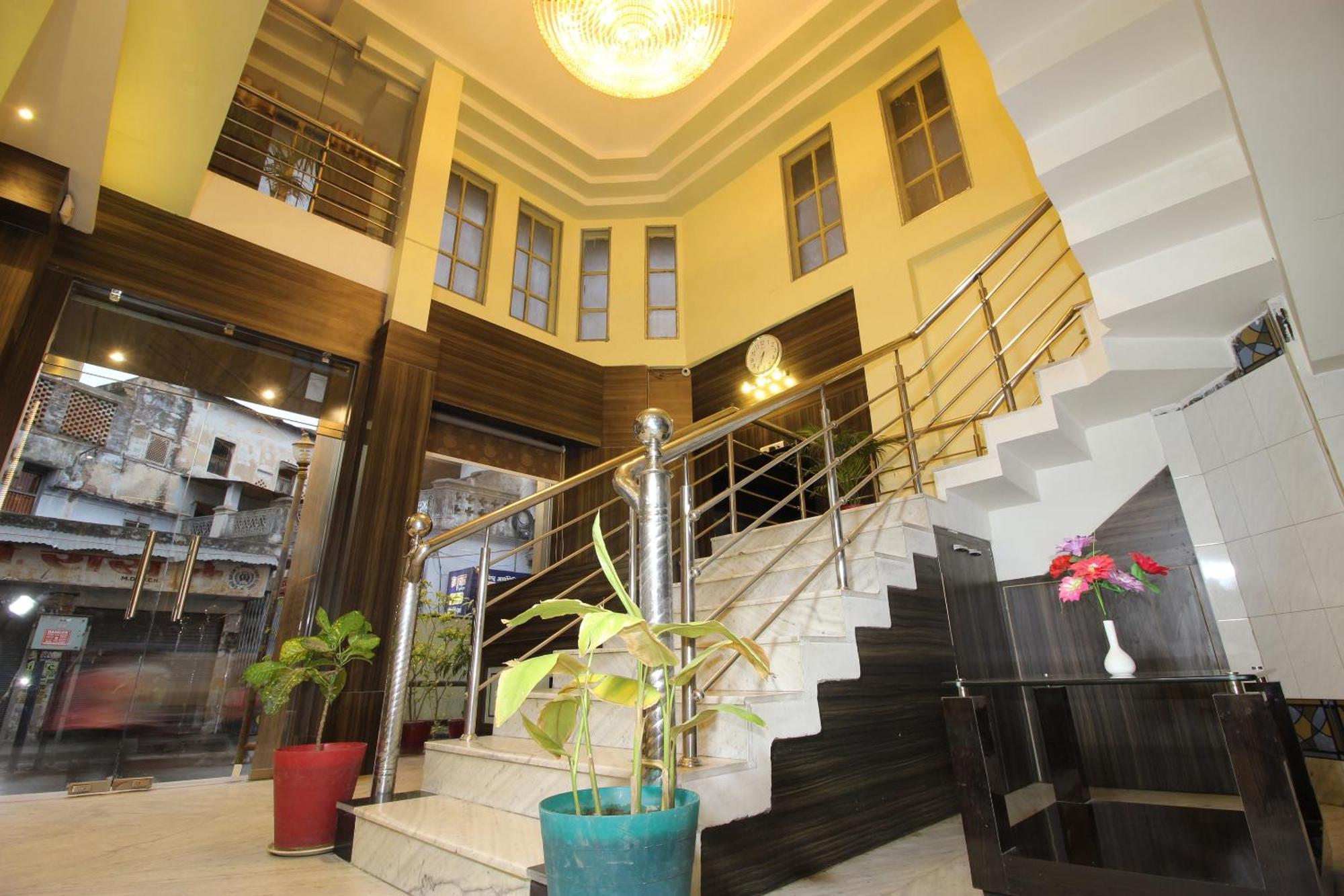 Hotel O Blue Diamond فاراناسي المظهر الخارجي الصورة