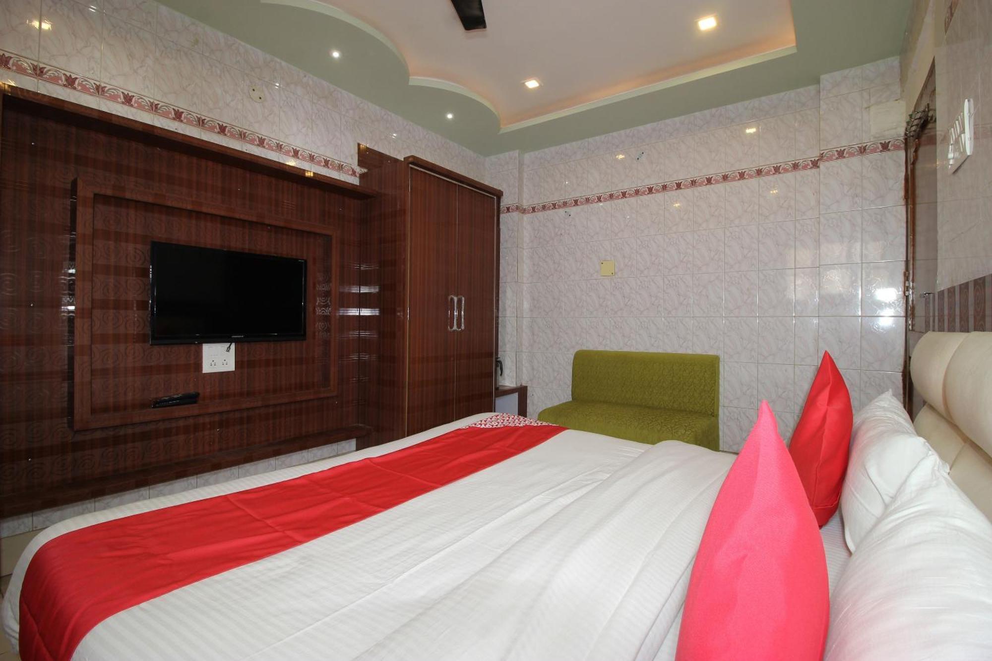 Hotel O Blue Diamond فاراناسي المظهر الخارجي الصورة